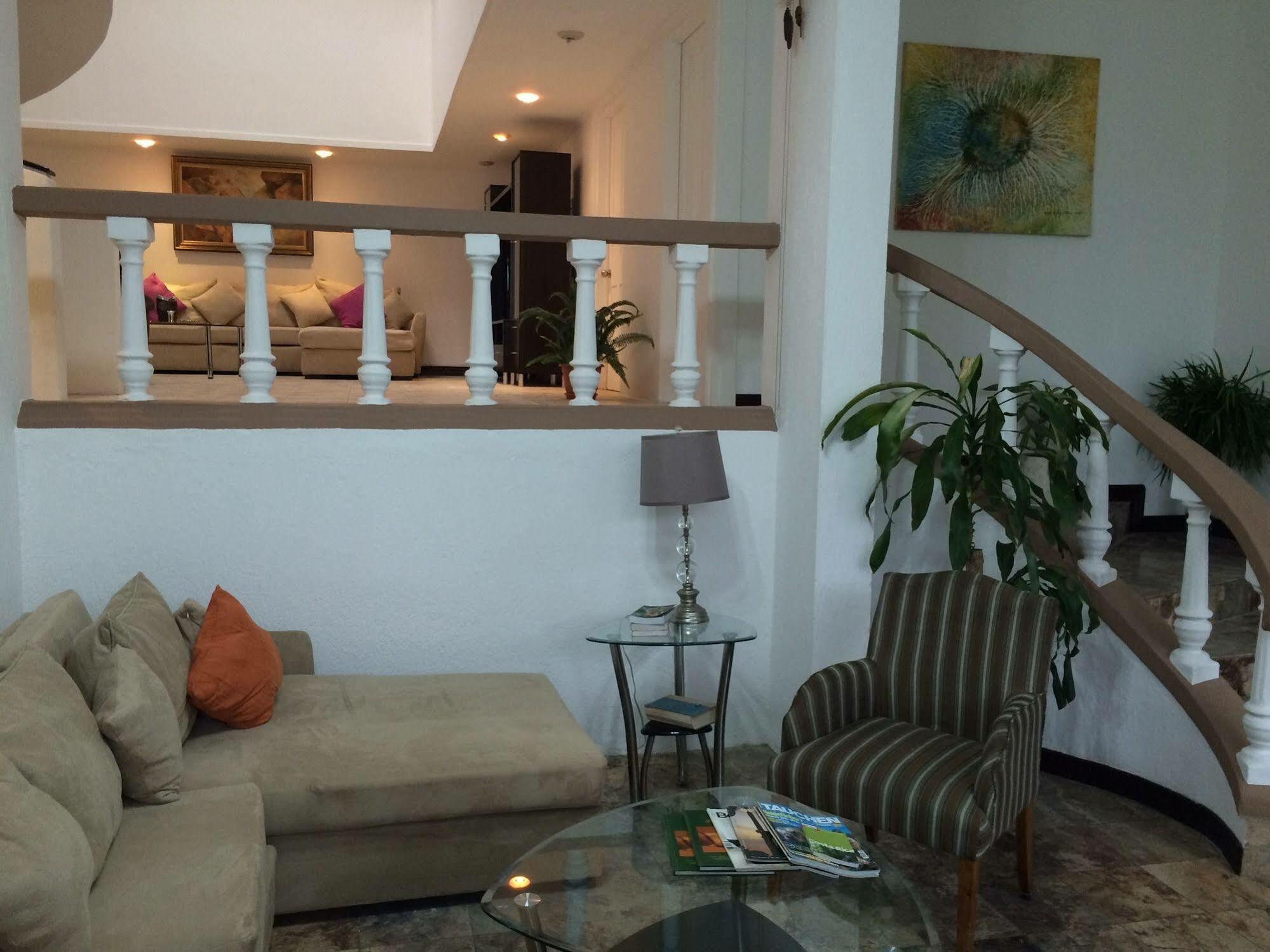 Hotel Dream House Escazu サンホセ エクステリア 写真