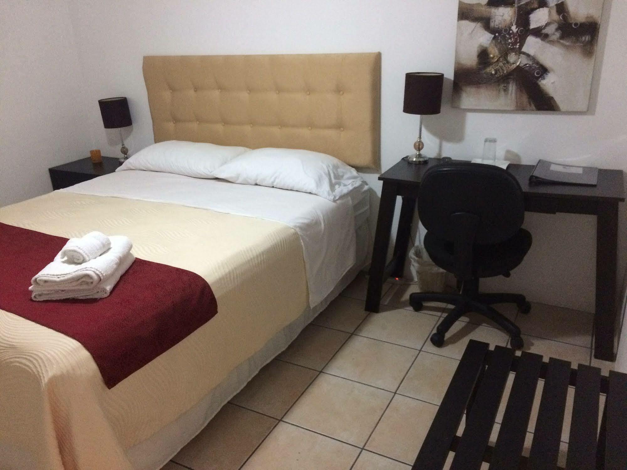 Hotel Dream House Escazu サンホセ エクステリア 写真