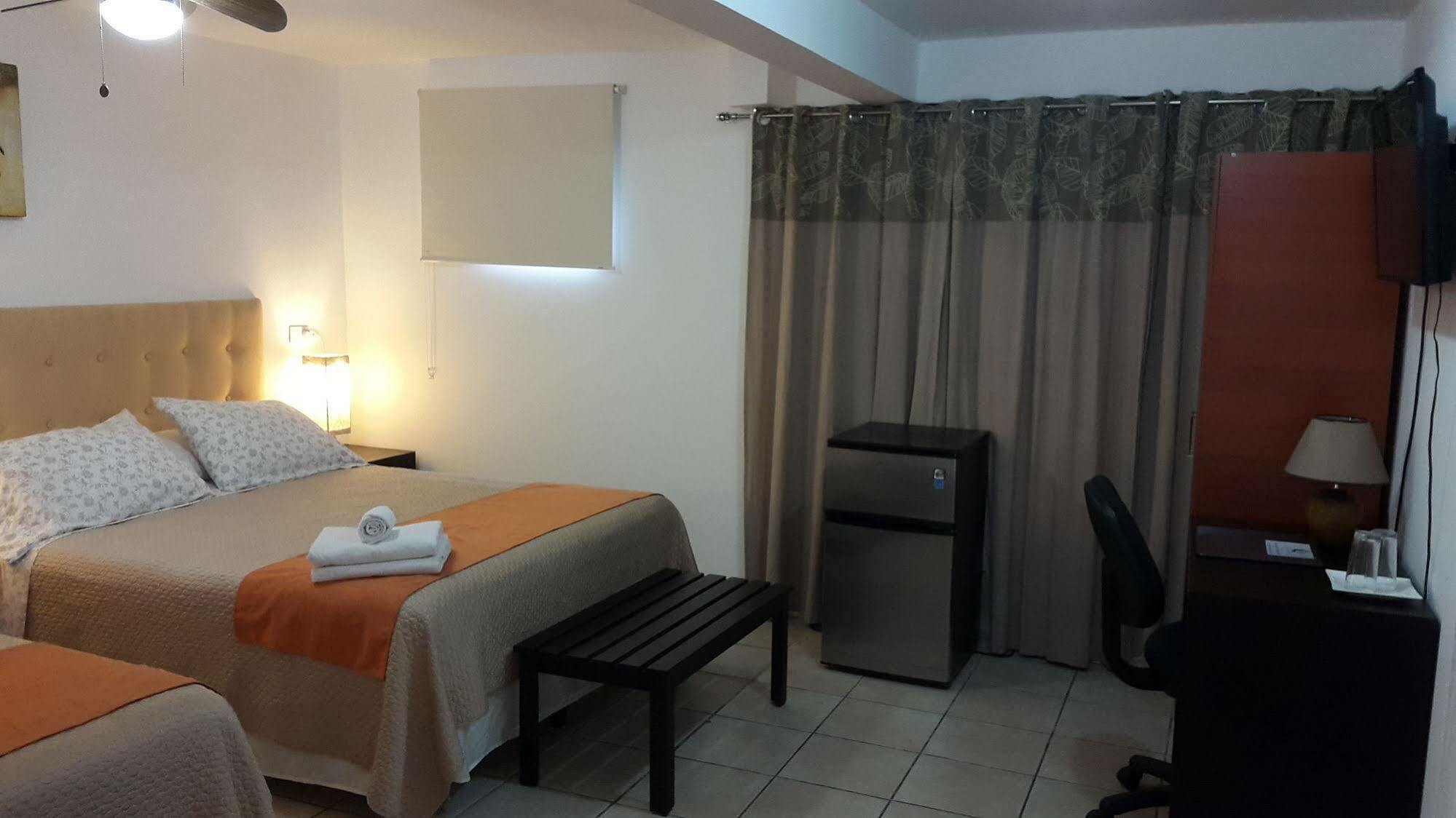 Hotel Dream House Escazu サンホセ エクステリア 写真
