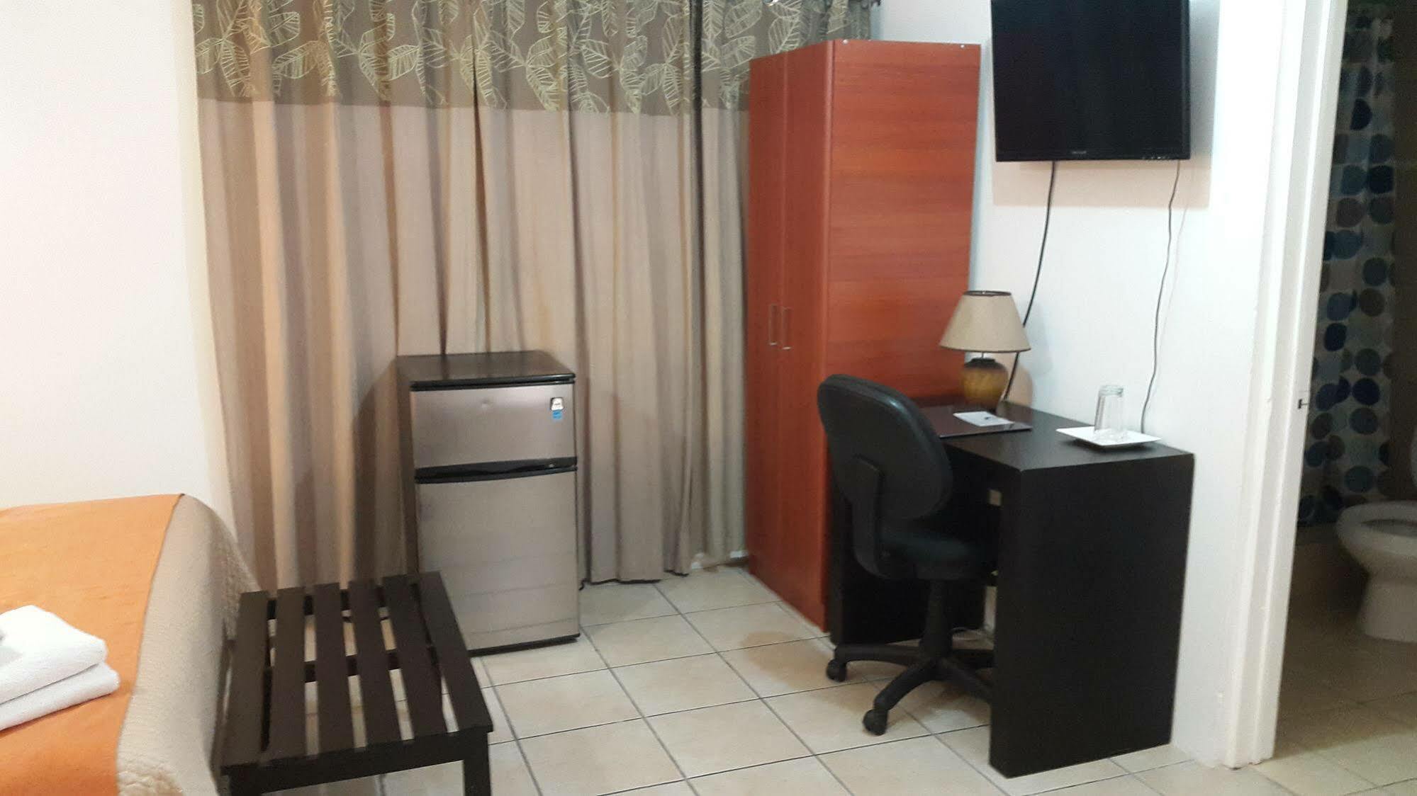 Hotel Dream House Escazu サンホセ エクステリア 写真