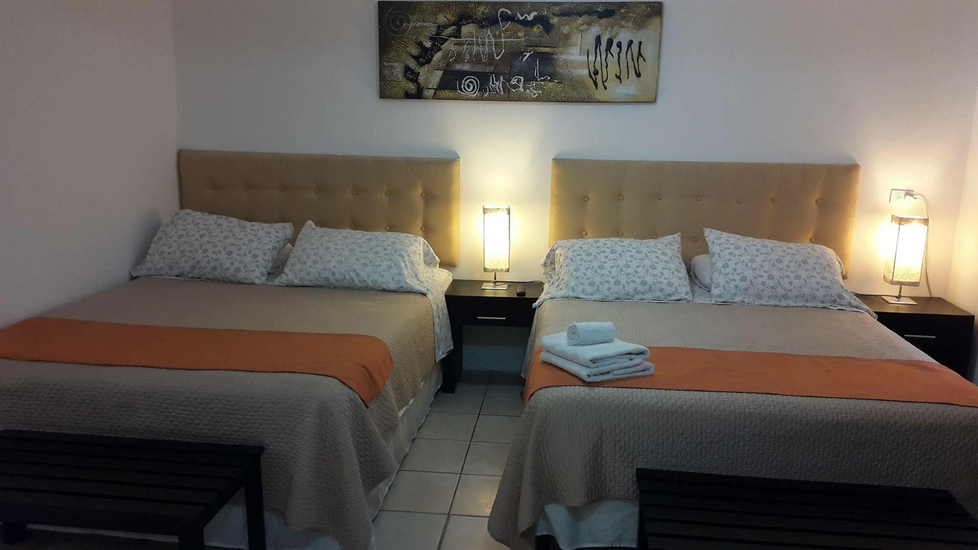 Hotel Dream House Escazu サンホセ エクステリア 写真
